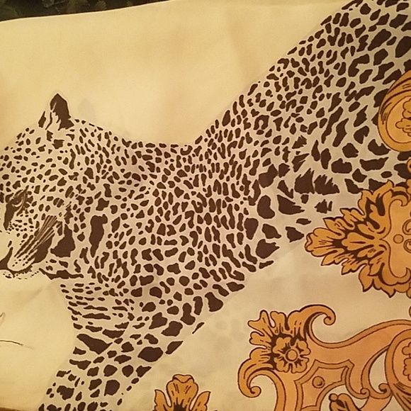 Scarves - Picture 2 of 8